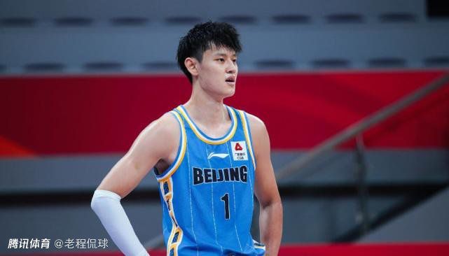 美女吃男生大jb的视频